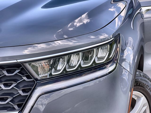 Thumbnail: 2023 Kia Sorento - 25