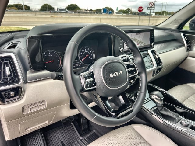 Thumbnail: 2022 Kia Sorento - 10
