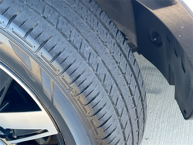 Thumbnail: 2023 Kia Sorento - 23