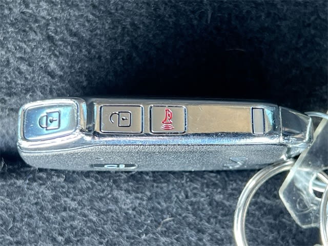 Thumbnail: 2023 Kia Sorento - 18