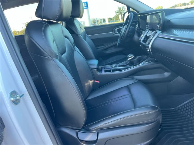 Thumbnail: 2023 Kia Sorento - 21