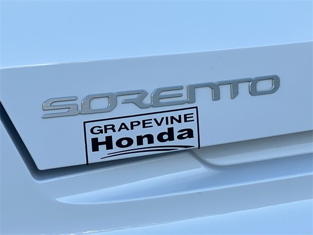 Thumbnail: 2023 Kia Sorento - 7