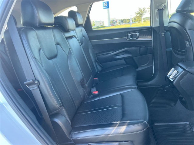 Thumbnail: 2023 Kia Sorento - 13