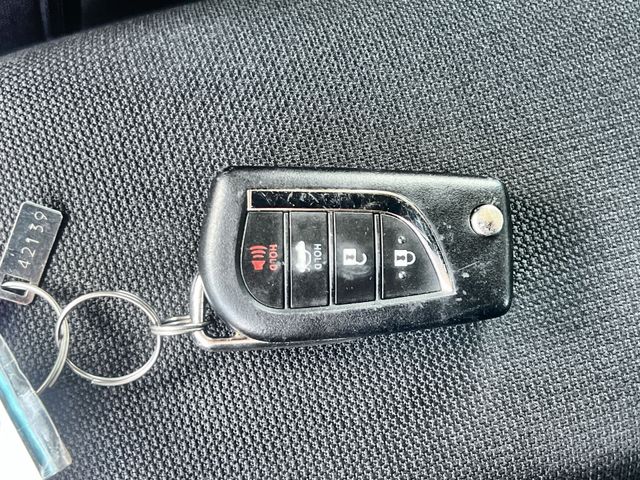 Thumbnail: 2025 Toyota Corolla - 17