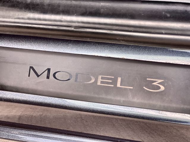 Thumbnail: 2023 Tesla Model 3 - 7
