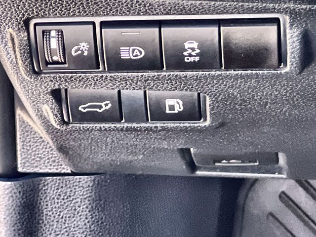 Thumbnail: 2023 Toyota Corolla Cross - 29