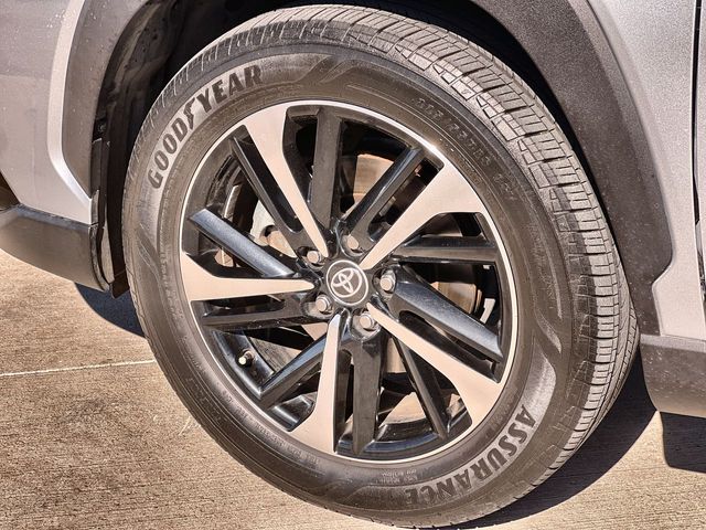 Thumbnail: 2023 Toyota Corolla Cross - 8