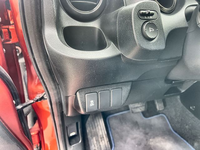 Thumbnail: 2012 Honda Fit - 27