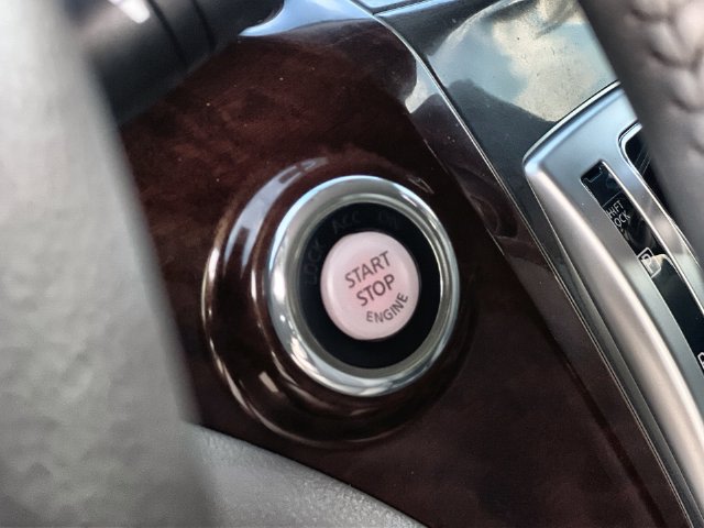 Thumbnail: 2015 Nissan Quest - 28