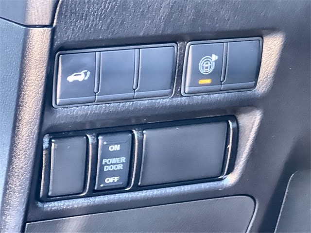 Thumbnail: 2021 Nissan Armada - 29