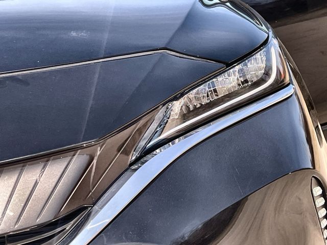 Thumbnail: 2021 Toyota Venza - 24