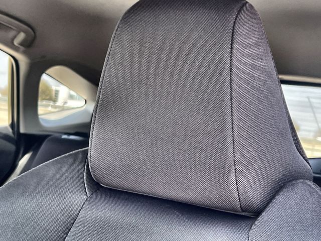 Thumbnail: 2021 Toyota Venza - 25