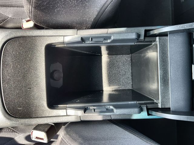 Thumbnail: 2021 Toyota Venza - 27