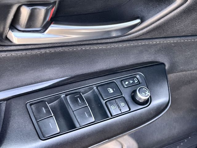 Thumbnail: 2021 Toyota Venza - 30