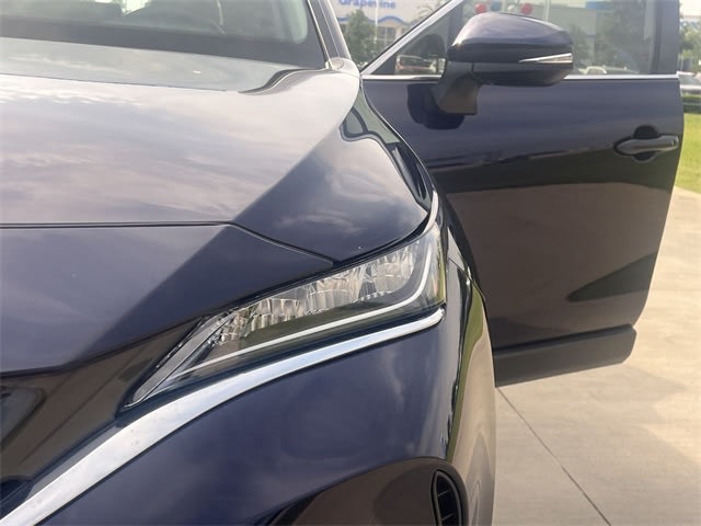 Thumbnail: 2022 Toyota Venza - 24