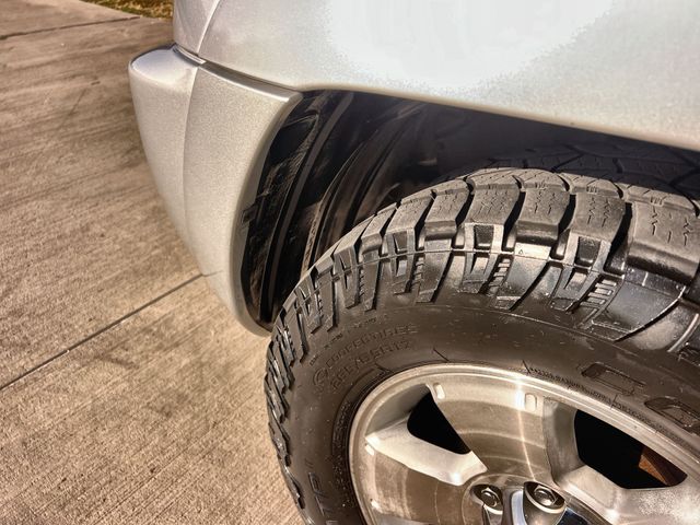 Thumbnail: 2004 Toyota 4Runner - 24
