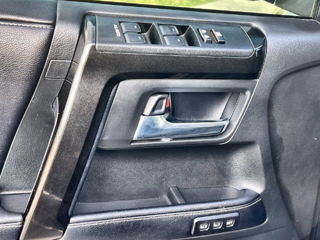 Thumbnail: 2019 Toyota 4Runner - 30