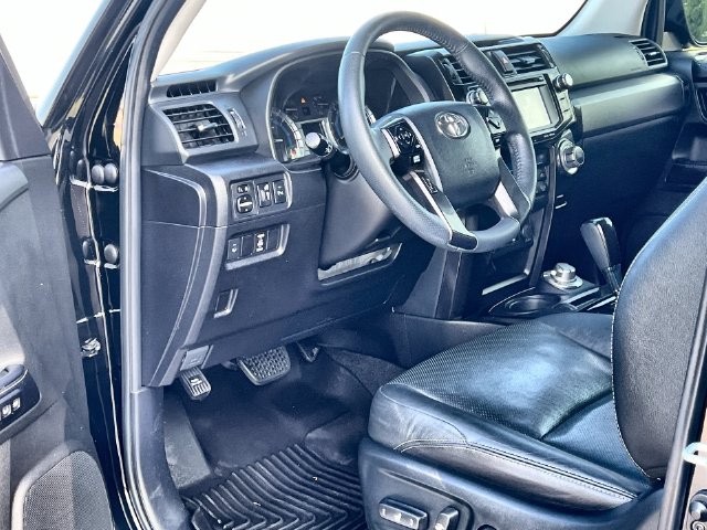 Thumbnail: 2019 Toyota 4Runner - 10