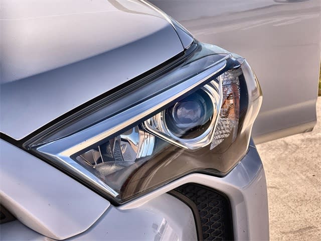 Thumbnail: 2021 Toyota 4Runner - 24