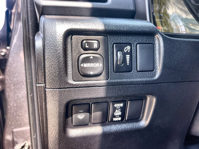 Thumbnail: 2018 Toyota 4Runner - 28