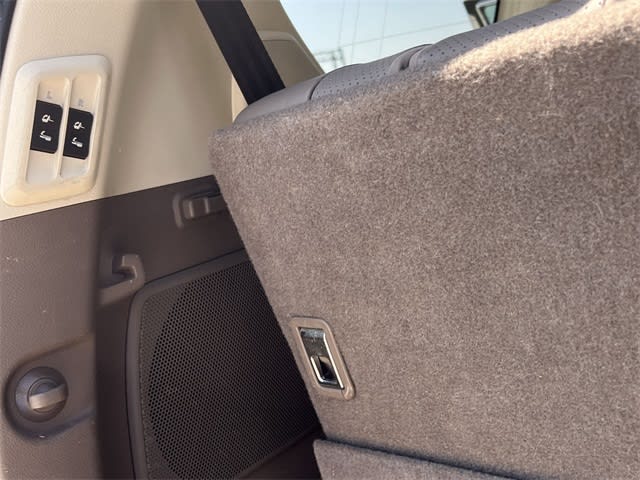 Thumbnail: 2011 Lexus GX - 32