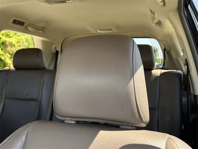 Thumbnail: 2011 Lexus GX - 25
