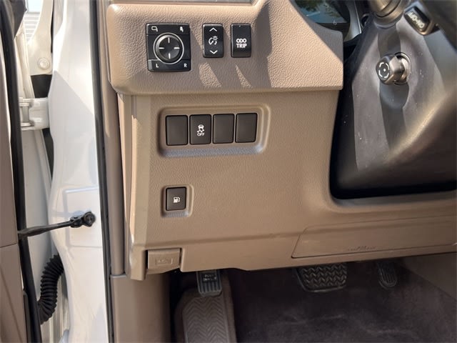 Thumbnail: 2011 Lexus GX - 28