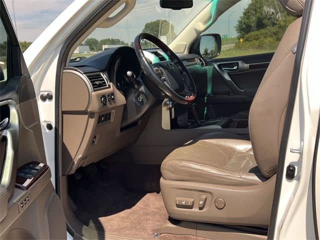 Thumbnail: 2011 Lexus GX - 2