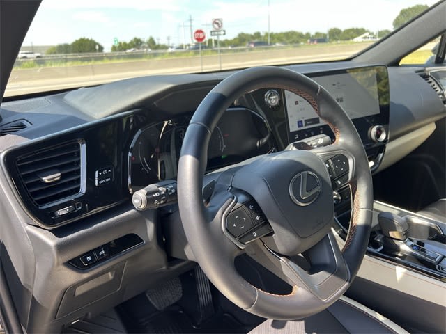 Thumbnail: 2024 Lexus ES - 2