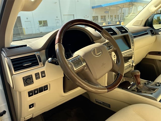 Thumbnail: 2019 Lexus GX - 2