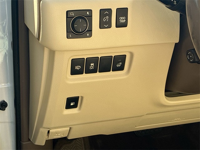 Thumbnail: 2019 Lexus GX - 28