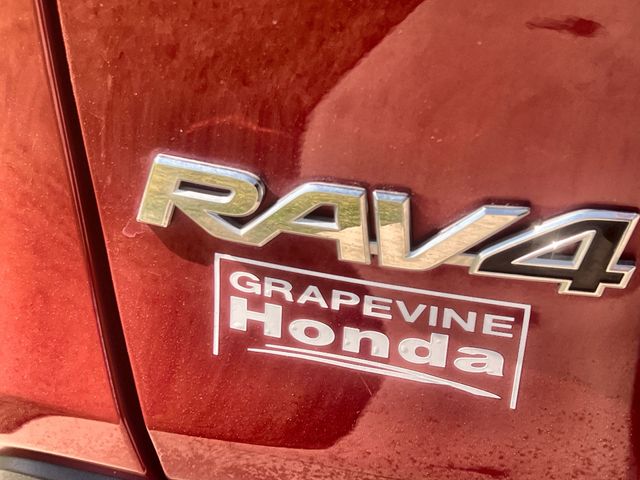 Thumbnail: 2020 Toyota RAV4 - 7