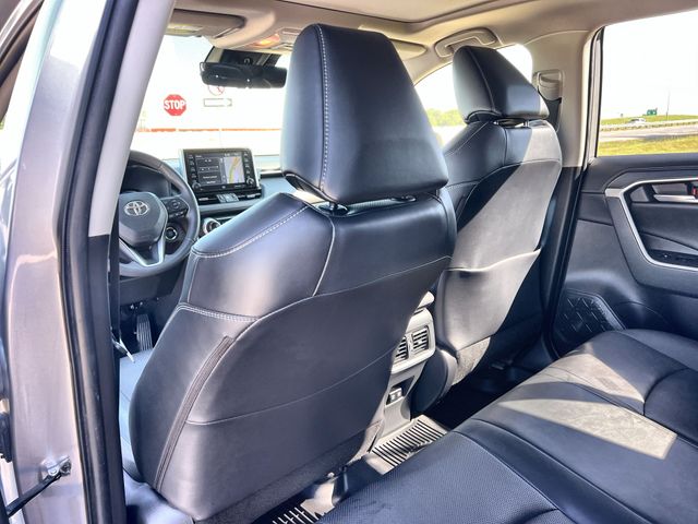 Thumbnail: 2020 Toyota RAV4 - 13