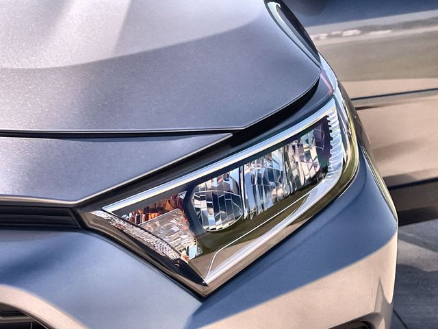 Thumbnail: 2020 Toyota RAV4 - 24