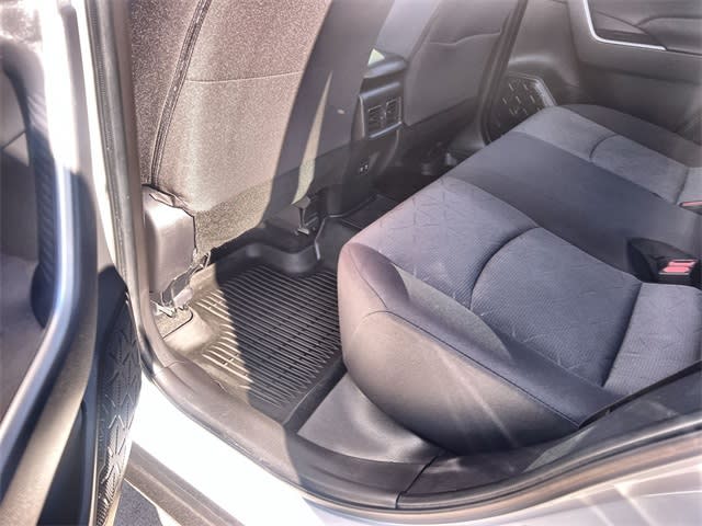 Thumbnail: 2021 Toyota RAV4 - 33