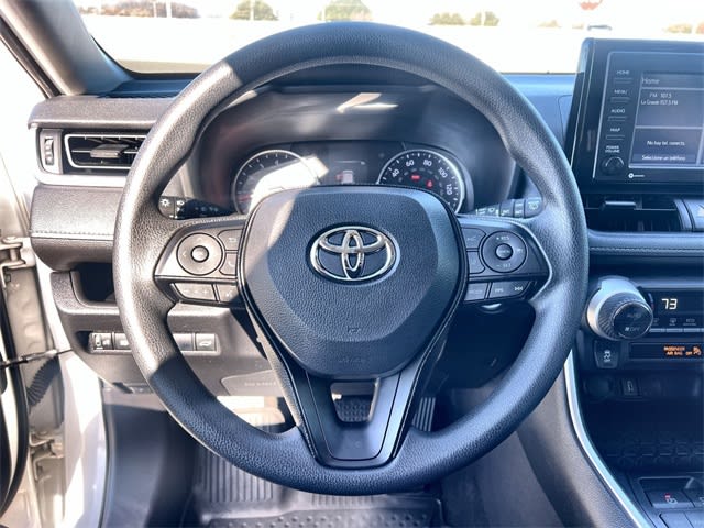 Thumbnail: 2021 Toyota RAV4 - 10