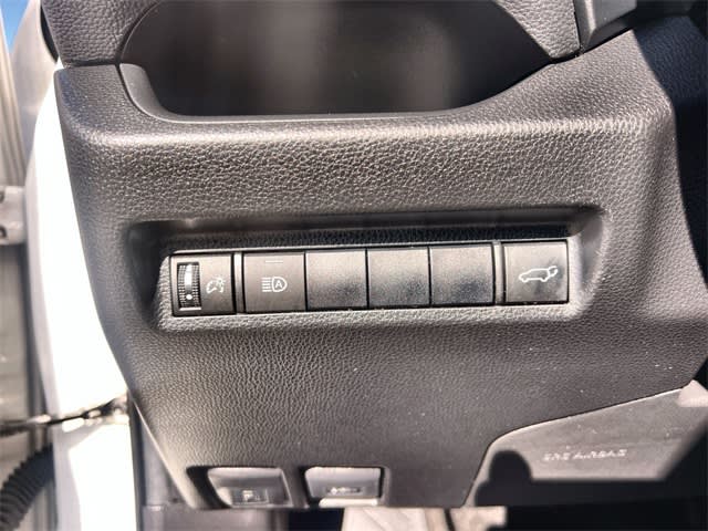 Thumbnail: 2021 Toyota RAV4 - 29