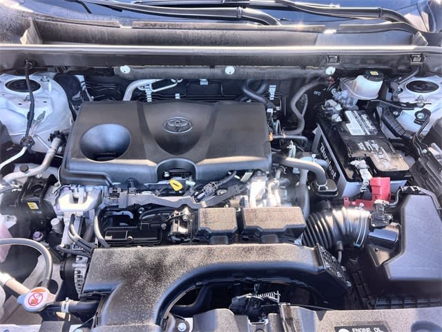 Thumbnail: 2021 Toyota RAV4 - 9