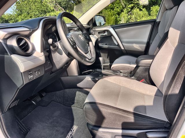 Thumbnail: 2018 Toyota RAV4 - 11
