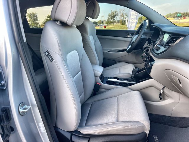 Thumbnail: 2017 Hyundai Tucson - 12