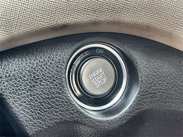 Thumbnail: 2016 Hyundai Santa Fe - 28