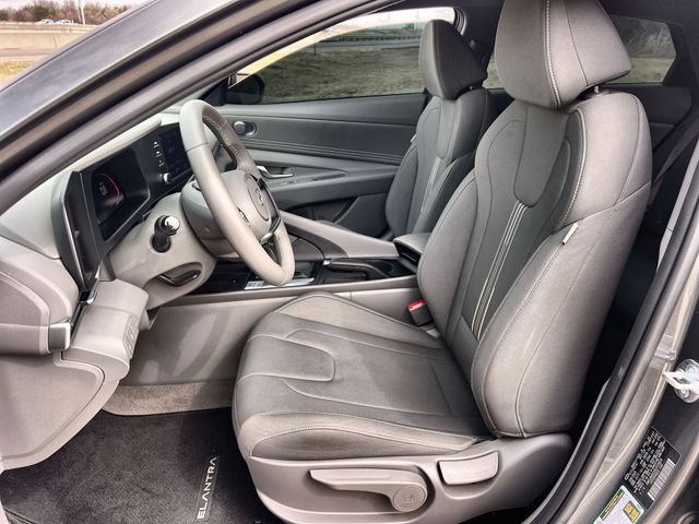 Thumbnail: 2025 Hyundai Elantra - 12