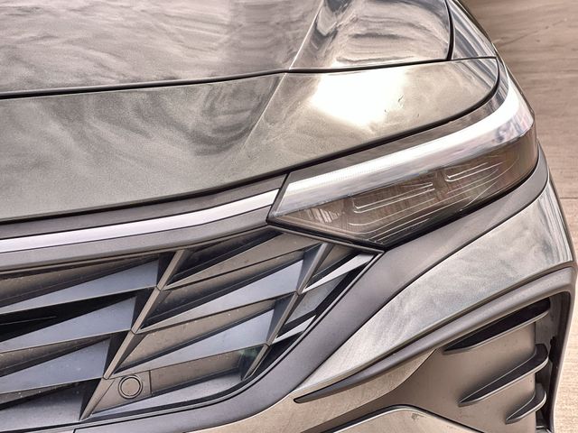 Thumbnail: 2025 Hyundai Elantra - 24