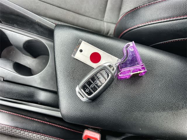 Thumbnail: 2023 Hyundai Elantra - 18