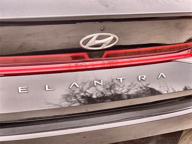 Thumbnail: 2023 Hyundai Elantra - 7