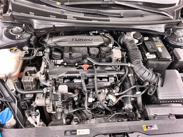 Thumbnail: 2023 Hyundai Elantra - 9