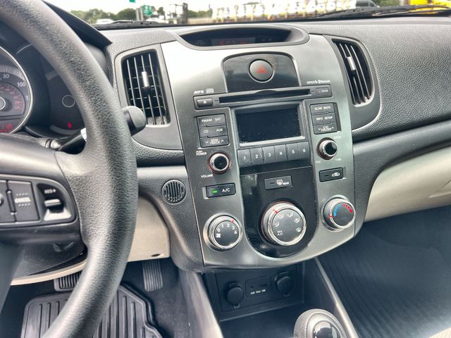 Thumbnail: 2013 Kia Forte - 14