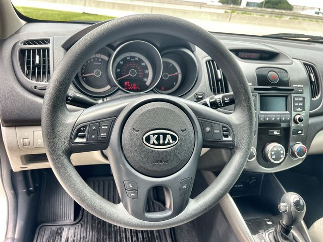 Thumbnail: 2013 Kia Forte - 10