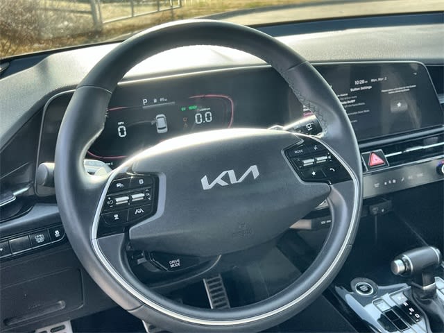 Thumbnail: 2023 Kia Niro - 10