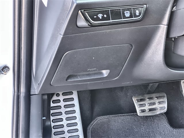 Thumbnail: 2023 Kia Niro - 29